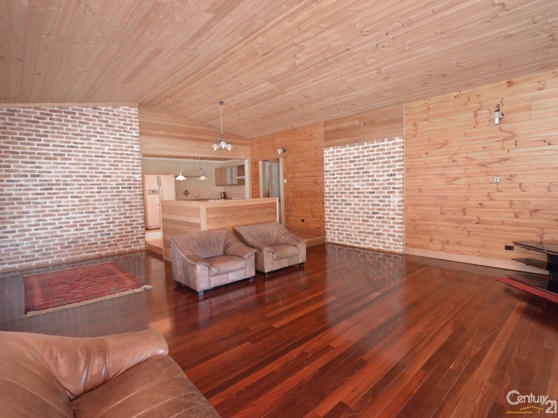 37 Bee Farm Rd, Springwood NSW 2777