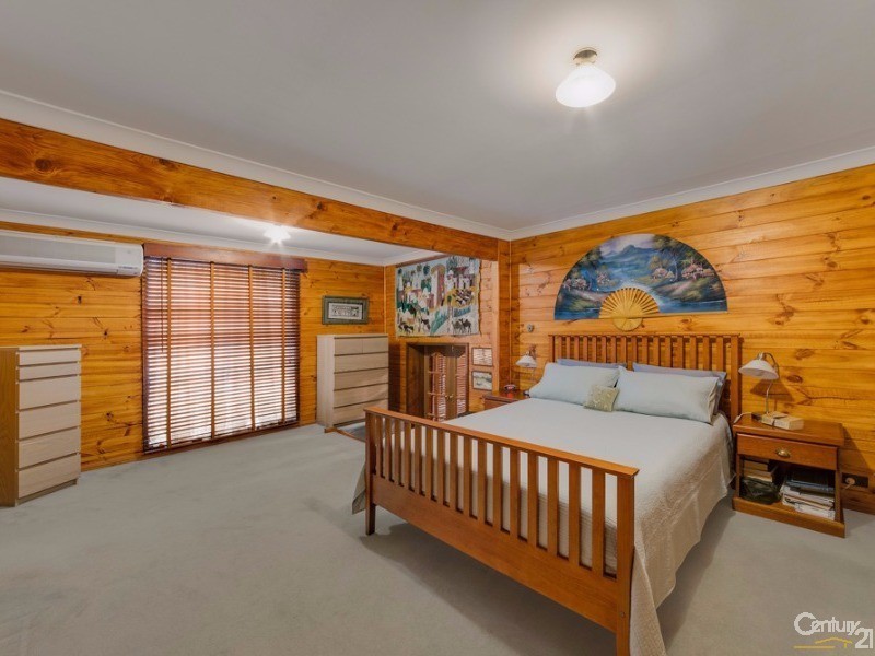 37 Bee Farm Rd, Springwood NSW 2777