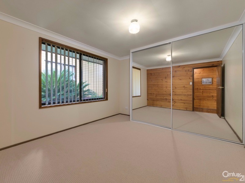 37 Bee Farm Rd, Springwood NSW 2777