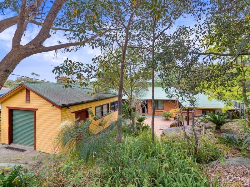 37 Bee Farm Rd, Springwood NSW 2777