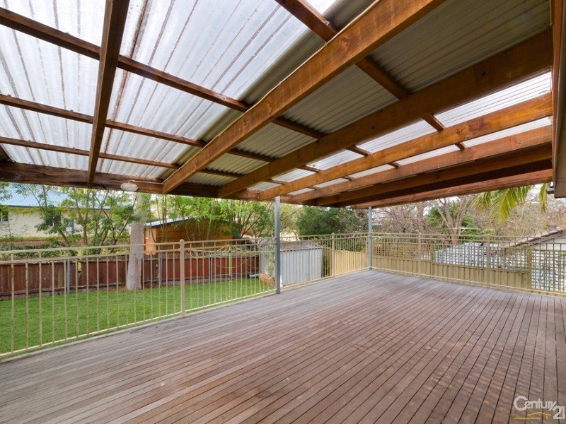 12 Perry Ave, Springwood NSW 2777