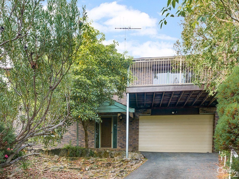 12 Perry Ave, Springwood NSW 2777