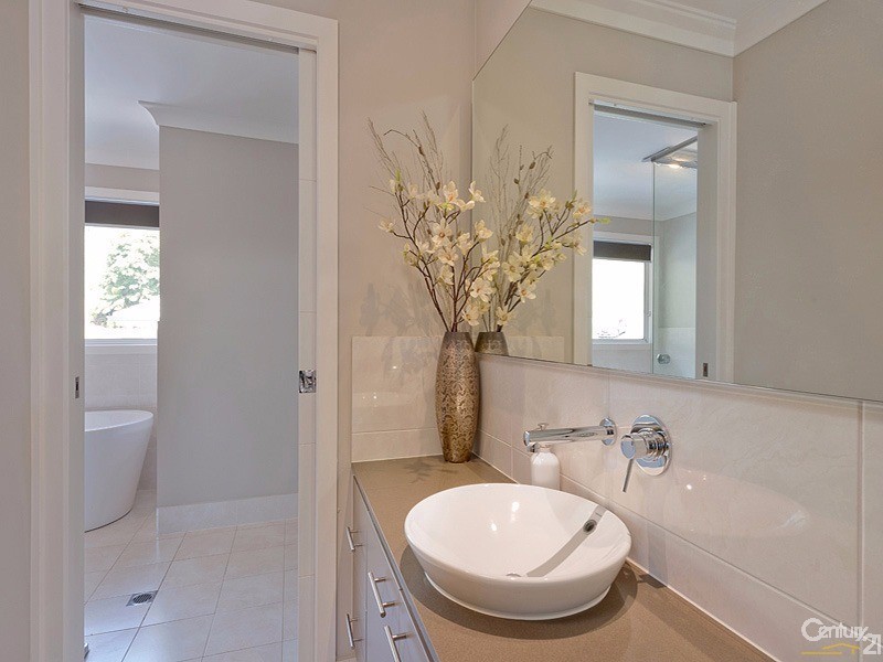 16 Roberts Rd, Lawson NSW 2783