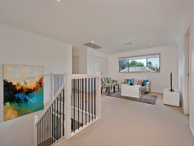 17 Meeks Crescent, Faulconbridge NSW 2776