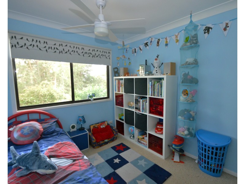 17 Booker Rd, Hawkesbury Heights NSW 2777