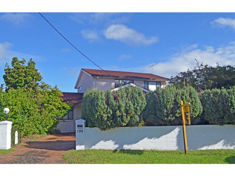 195 Burns Road, Springwood NSW 2777