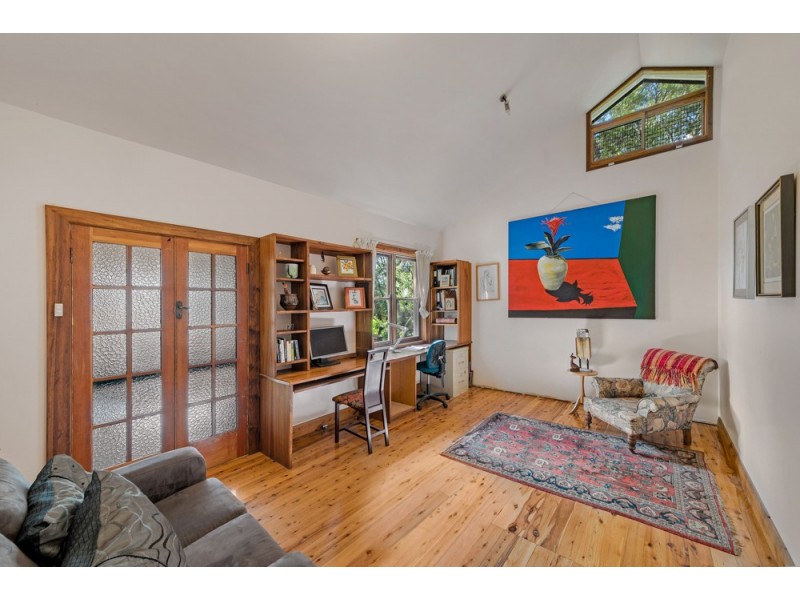 16 Moorecourt Ave, Springwood NSW 2777