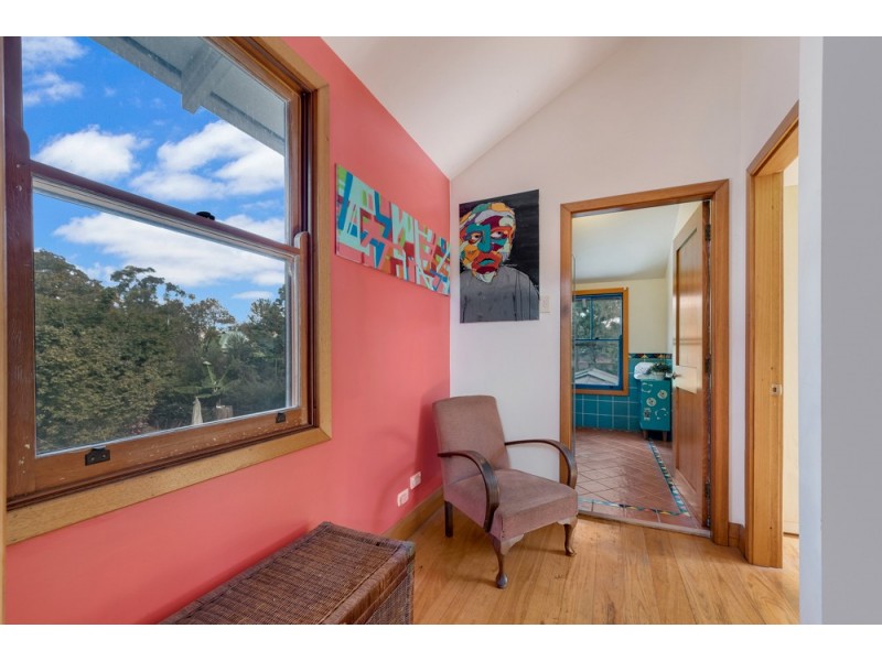 16 Moorecourt Ave, Springwood NSW 2777