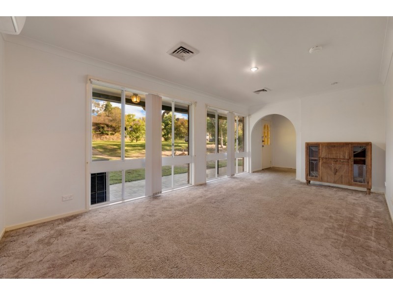 6 Florey Crescent, Springwood NSW 2777