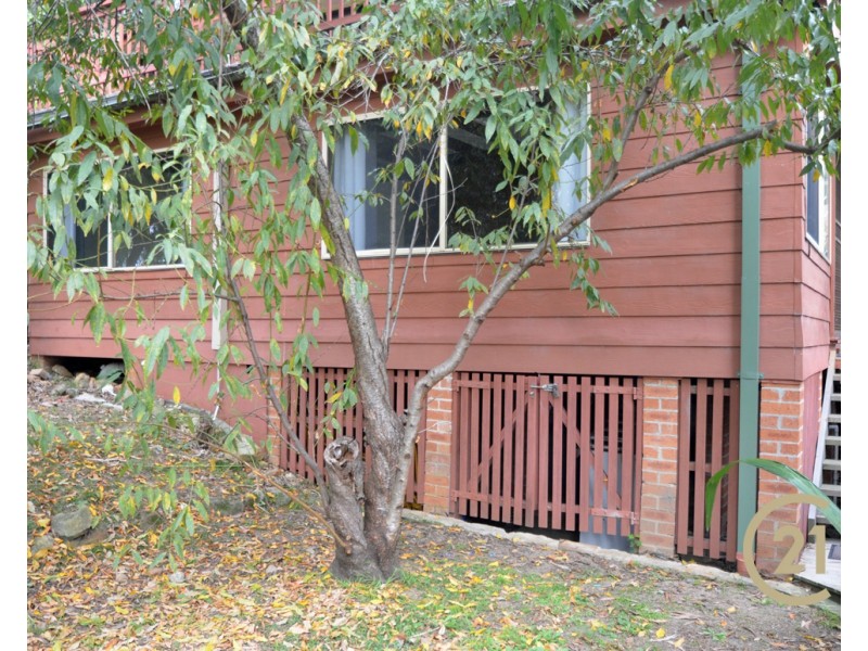 3a Roberts Pde, Hawkesbury Heights NSW 2777