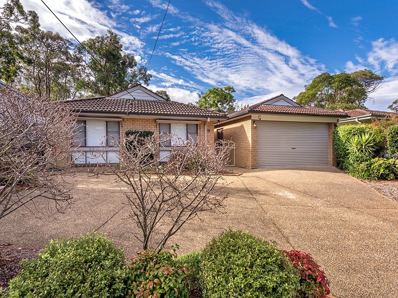 16  Farm Rd, Springwood NSW 2777