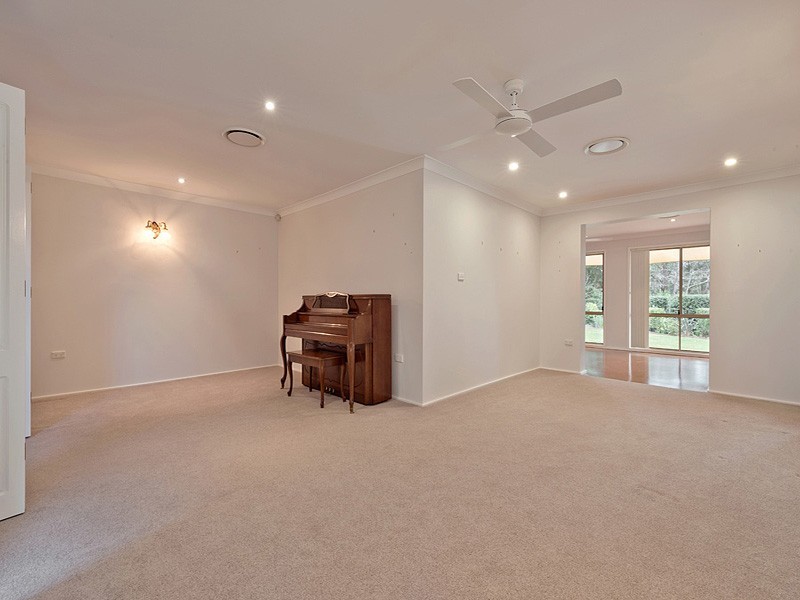 16  Farm Rd, Springwood NSW 2777