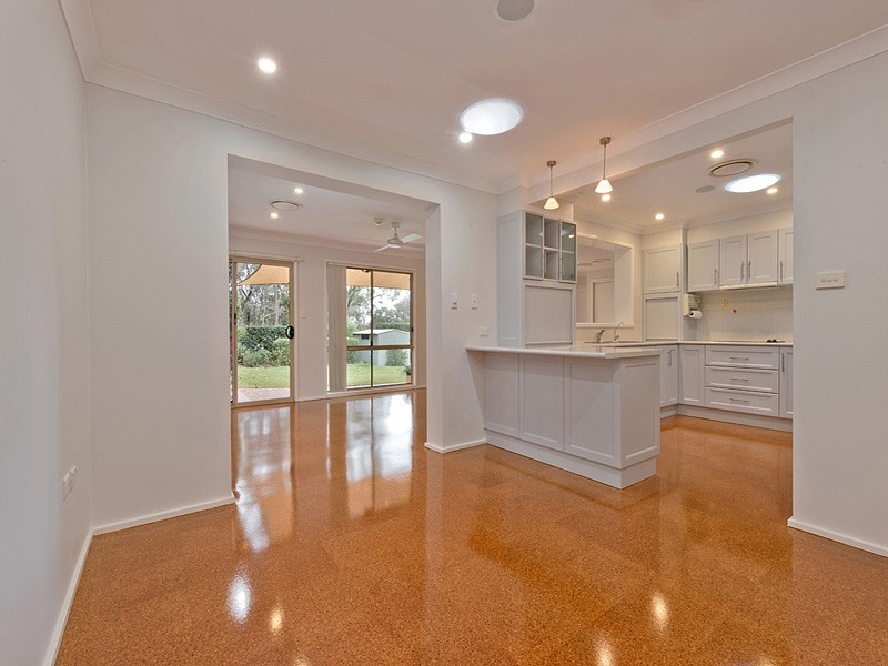 16  Farm Rd, Springwood NSW 2777