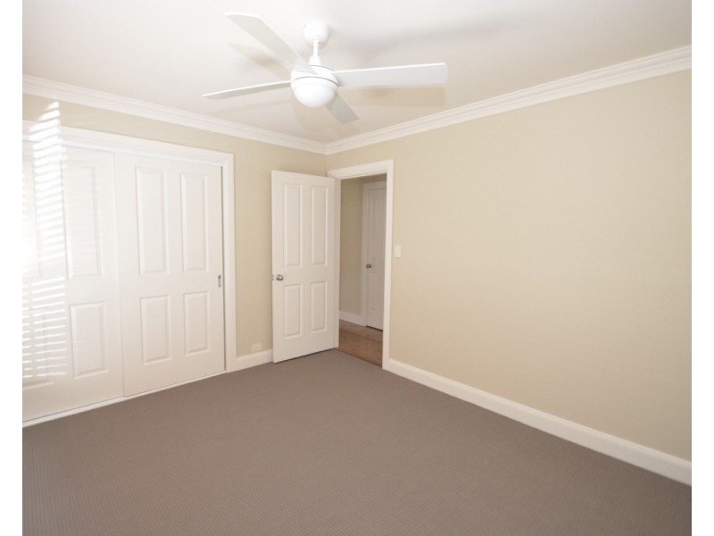 1/128 Burns Rd Springwood, Springwood NSW 2777