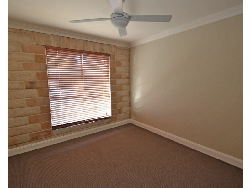 1/128 Burns Rd Springwood, Springwood NSW 2777