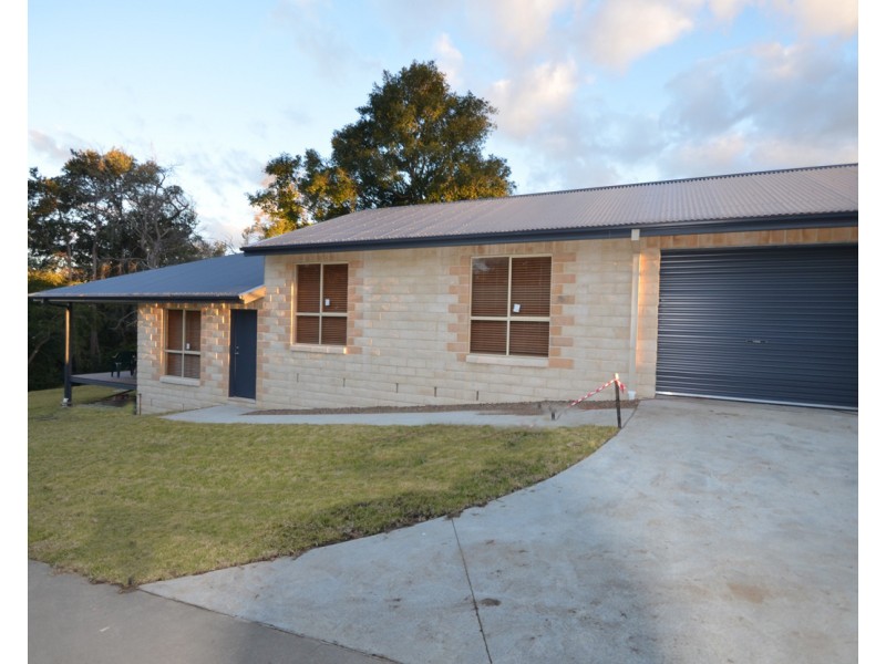 1/128 Burns Rd Springwood, Springwood NSW 2777