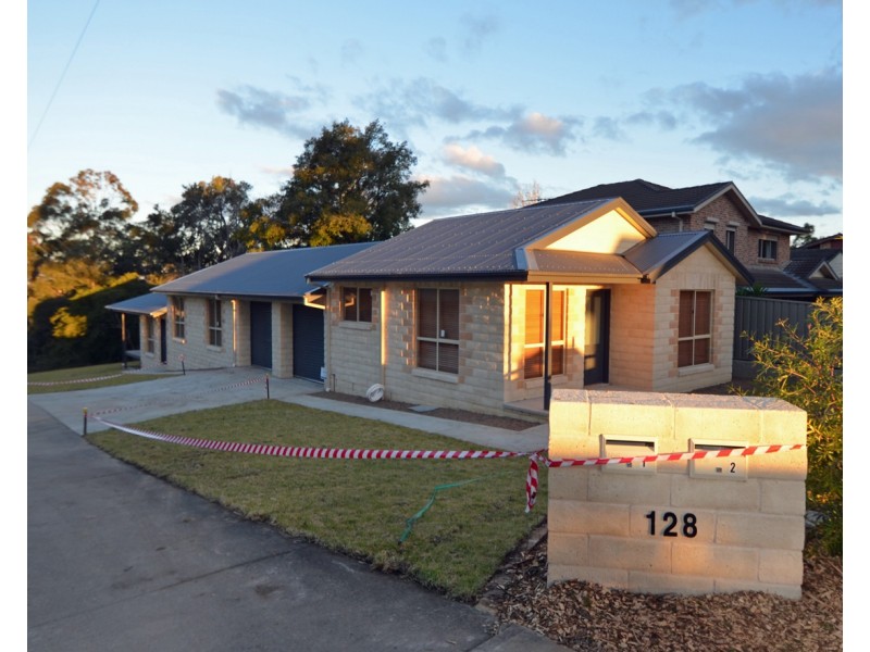 1/128 Burns Rd Springwood, Springwood NSW 2777