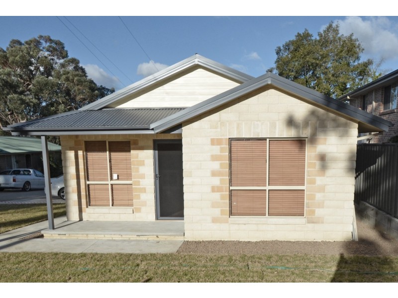 2/128 BUrns Rd, Springwood NSW 2777
