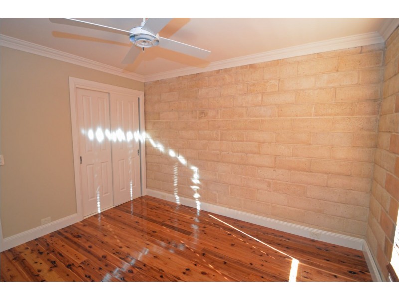 2/128 BUrns Rd, Springwood NSW 2777