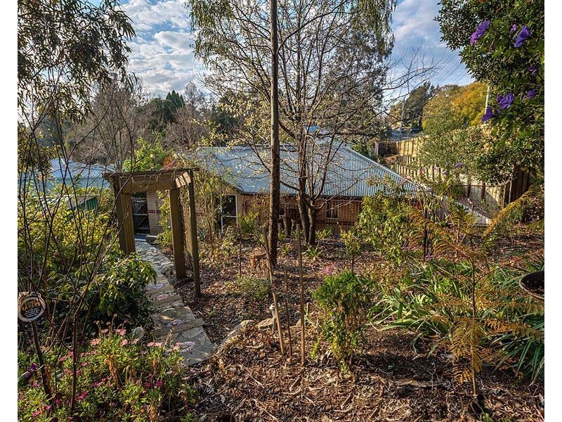 8/1-5 Bland Road, Springwood NSW 2777