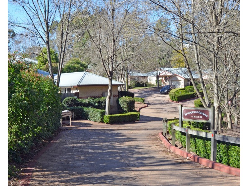 8/1-5 Bland Road, Springwood NSW 2777