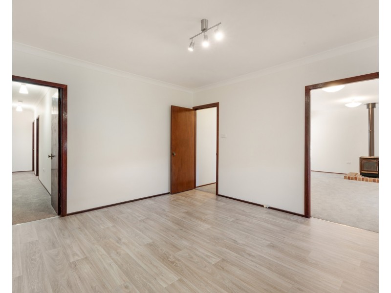 43 Perry Avenue, Springwood NSW 2777