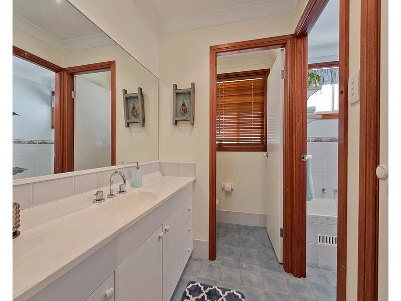 1 Shamrock Close, Winmalee NSW 2777