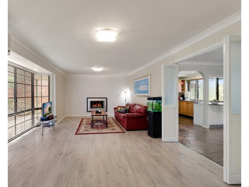 22 Fairways Crescent, Springwood NSW 2777