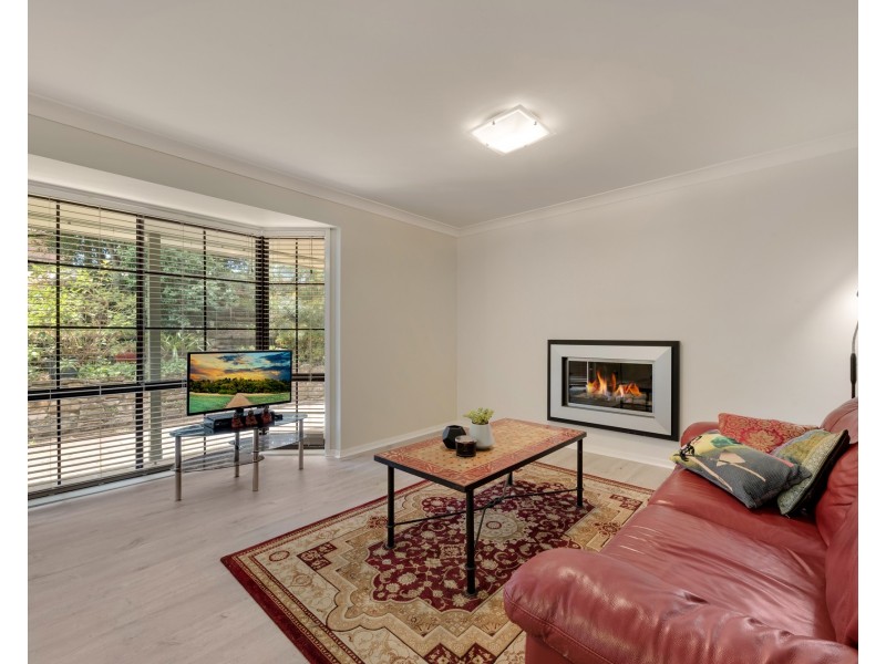 22 Fairways Crescent, Springwood NSW 2777