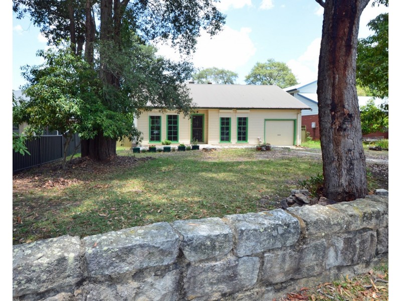18 Bridge Rd, Blaxland NSW 2774