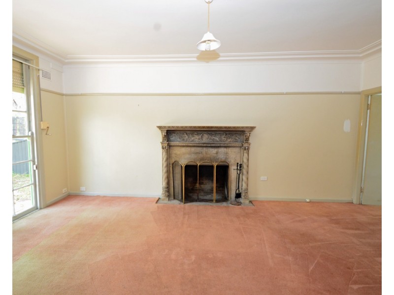 18 Bridge Rd, Blaxland NSW 2774