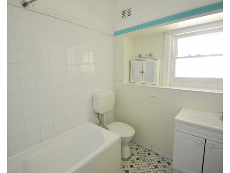 18 Bridge Rd, Blaxland NSW 2774