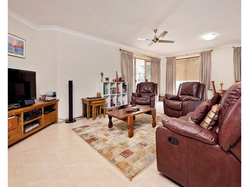 8 Springwood Ave, Springwood NSW 2777