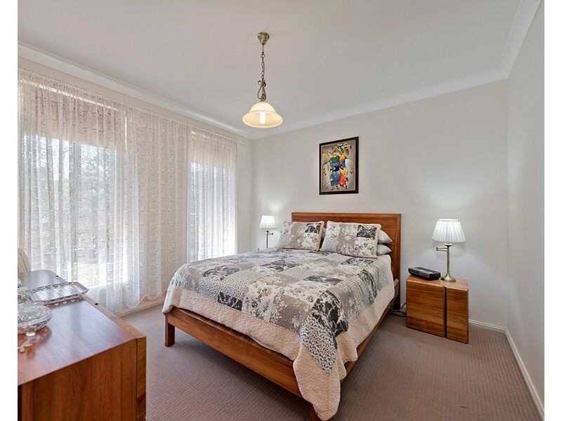 8 Springwood Ave, Springwood NSW 2777