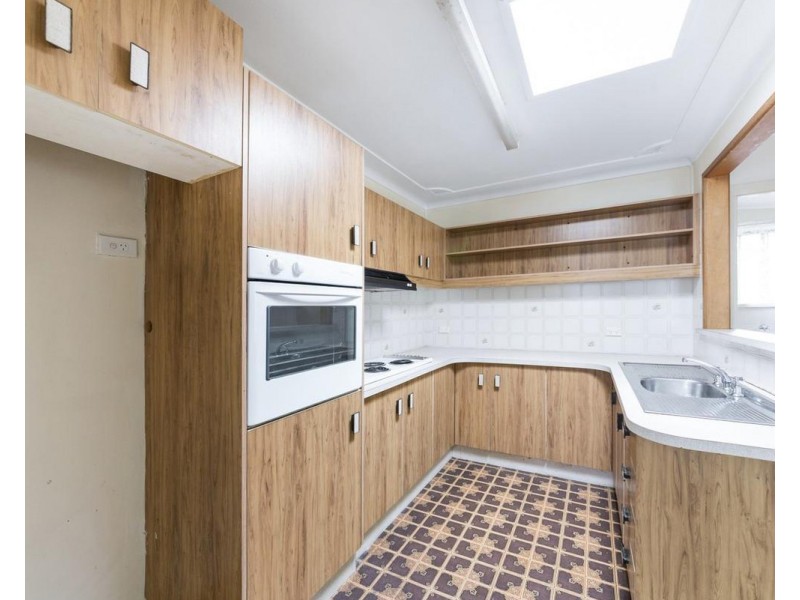 13 Russell Ave, Valley Heights NSW 2777