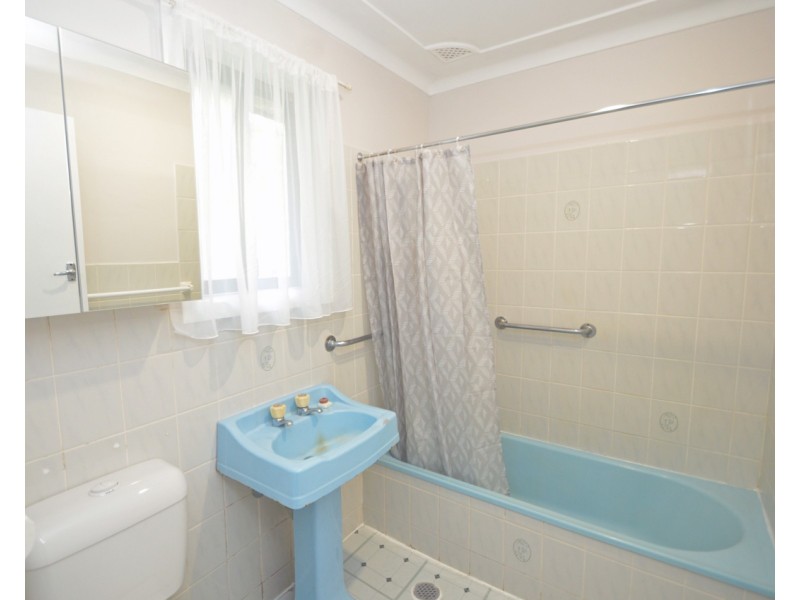 13 Russell Ave, Valley Heights NSW 2777