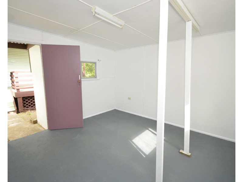 13 Russell Ave, Valley Heights NSW 2777