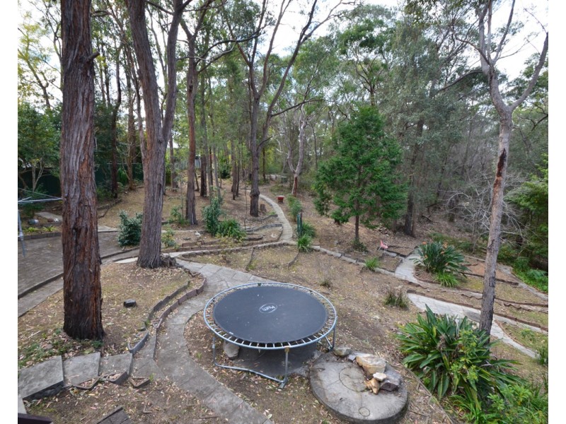 25 Boronia Cr, Winmalee NSW 2777