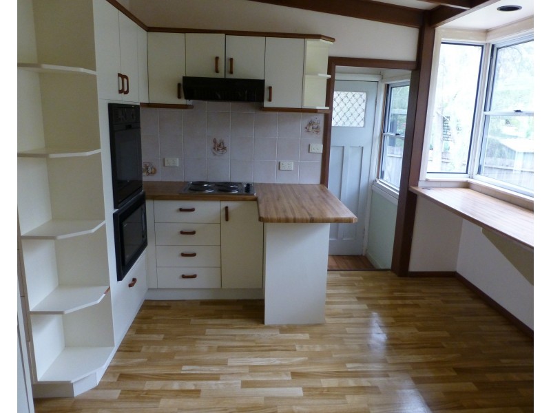 20 Moore Rd, Springwood NSW 2777