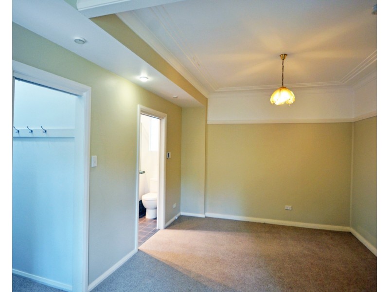 20 Moore Rd, Springwood NSW 2777