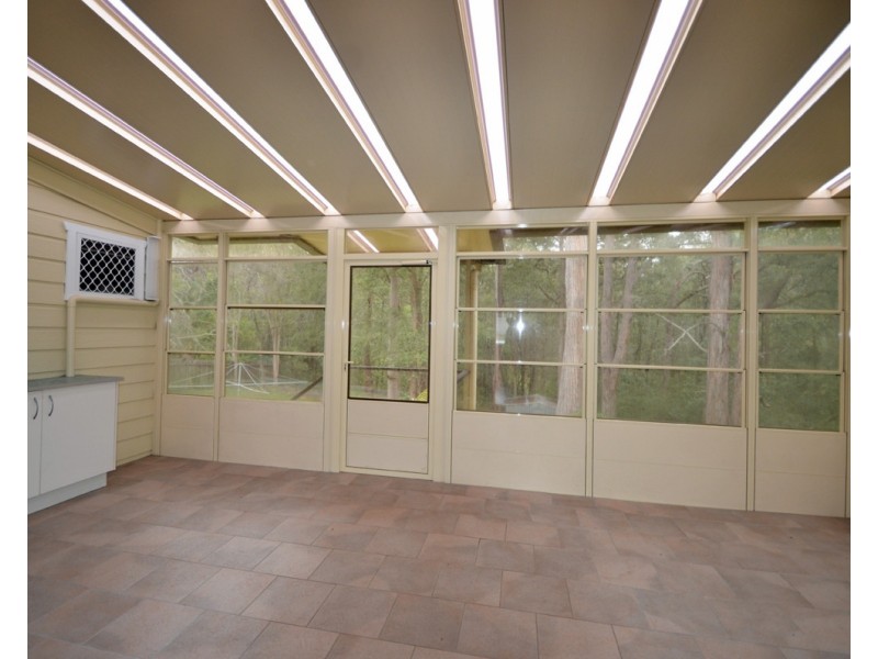 20 Moore Rd, Springwood NSW 2777