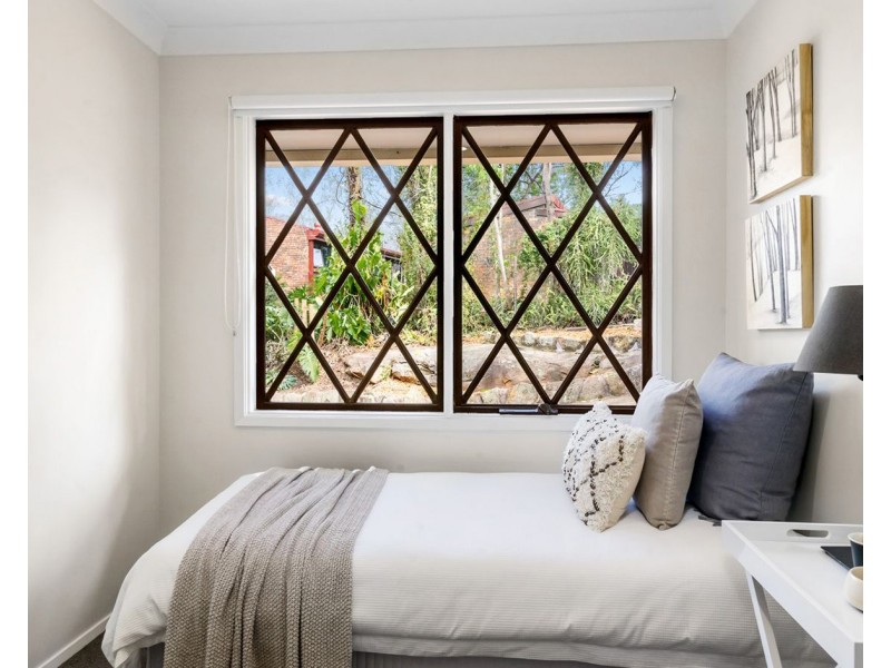 17 Edna Avenue, Springwood NSW 2777