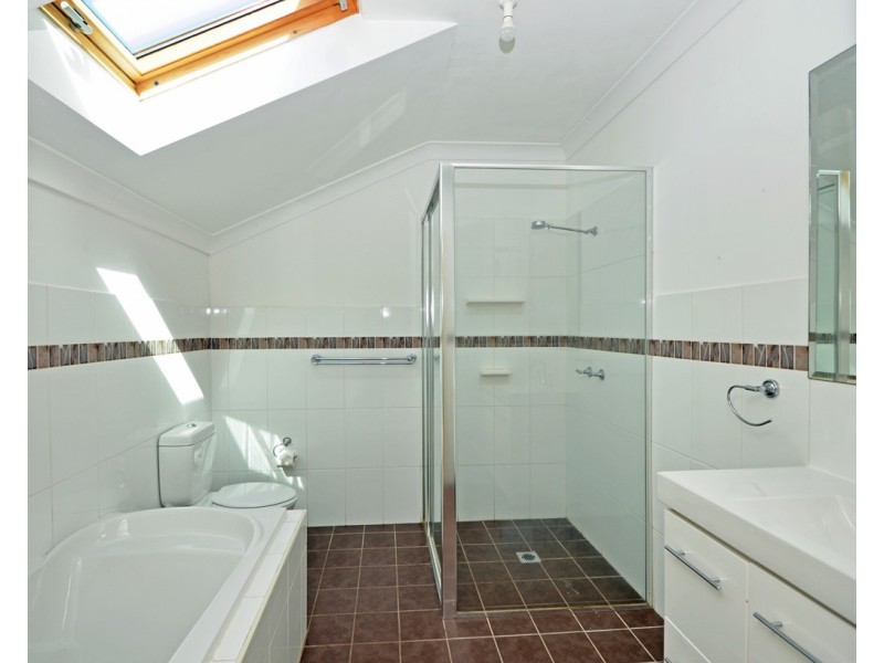 2a Coramandel Ave, Winmalee NSW 2777