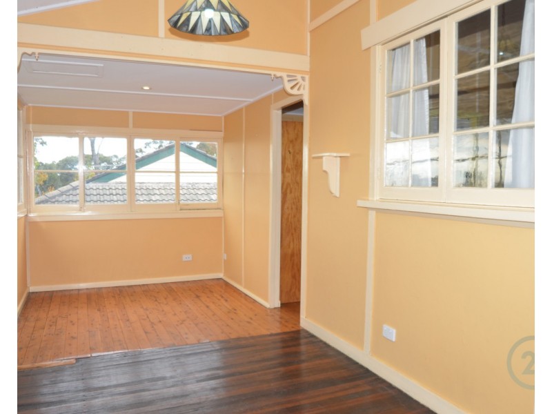 20 Clifton Ave, Faulconbridge NSW 2776