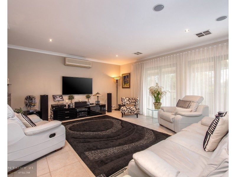 4 Lewin St, Blaxland NSW 2774