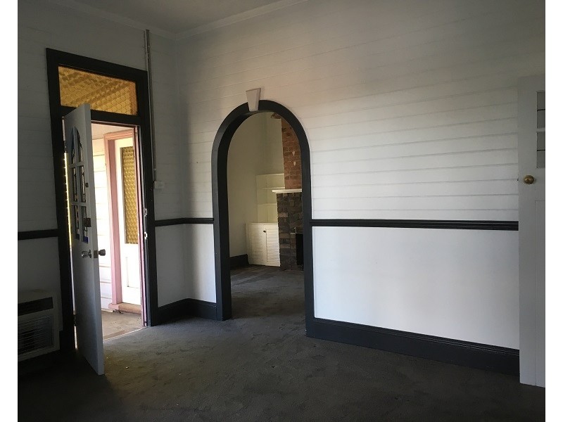 16 Springwood Ave, Springwood NSW 2777