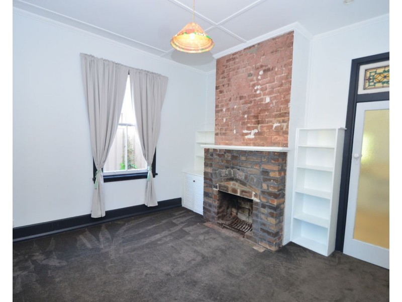 16 Springwood Ave, Springwood NSW 2777