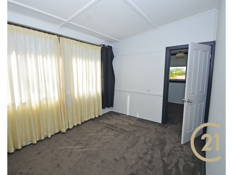 16 Springwood Ave, Springwood NSW 2777