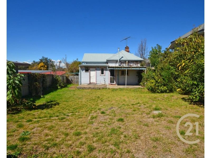 16 Springwood Ave, Springwood NSW 2777