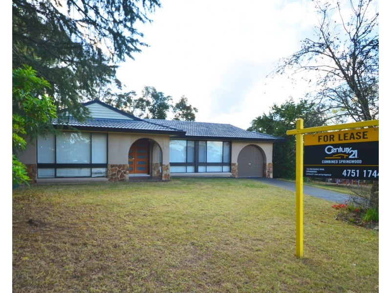 4 Pentlands Dr, Winmalee NSW 2777